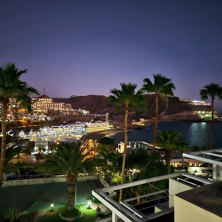 Ocean & Pool View 皮拉亚德尔库拉